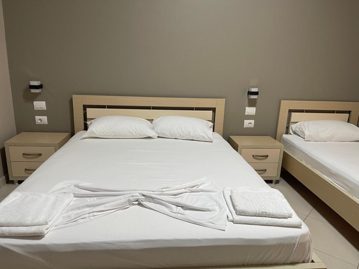 Season Inn Dhërmi Eksteriør billede